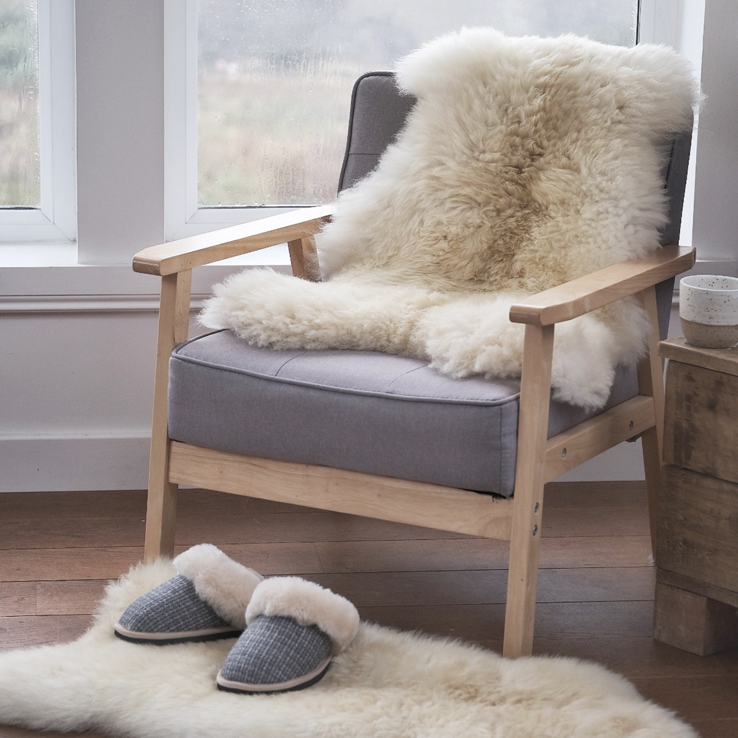 MIMOSA SMALL WHITE HIGHLAND SHEEPSKIN RUG
