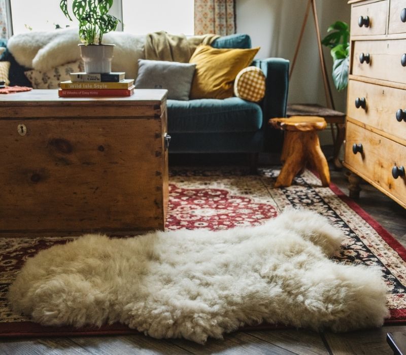 CHEVIOT SHEEPSKIN RUG (TÙS - VATTEN FARM)