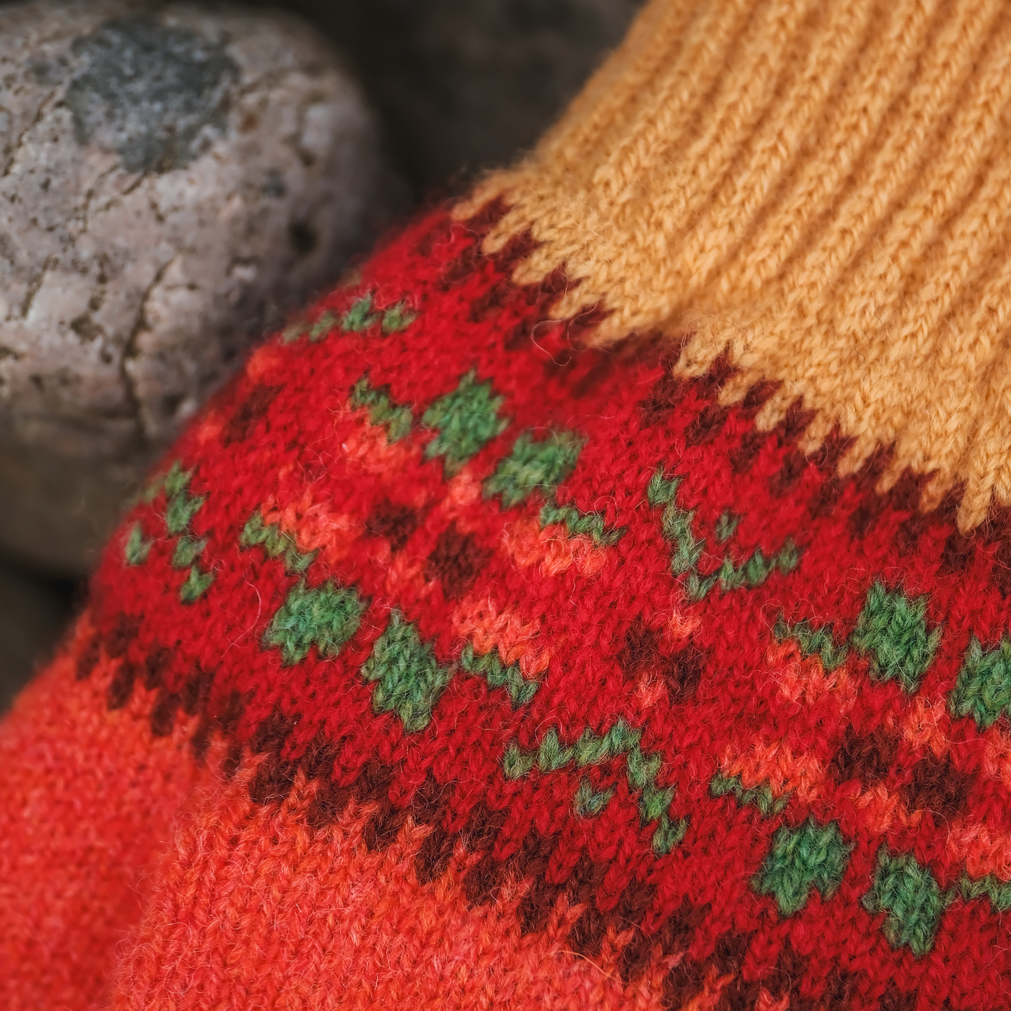 Islay Gloves in Pumpkin