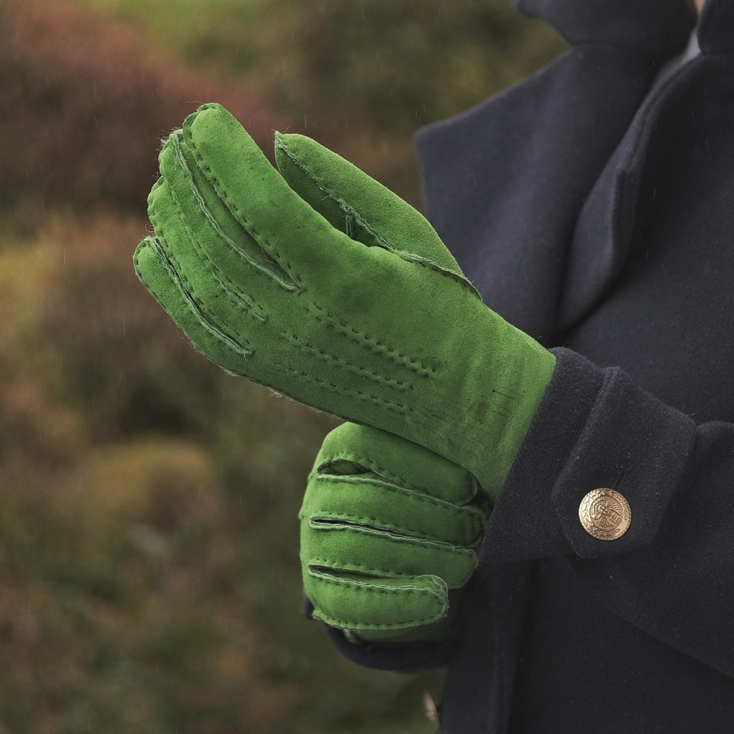 LADIES SHEEPSKIN GLOVES IN APPLE