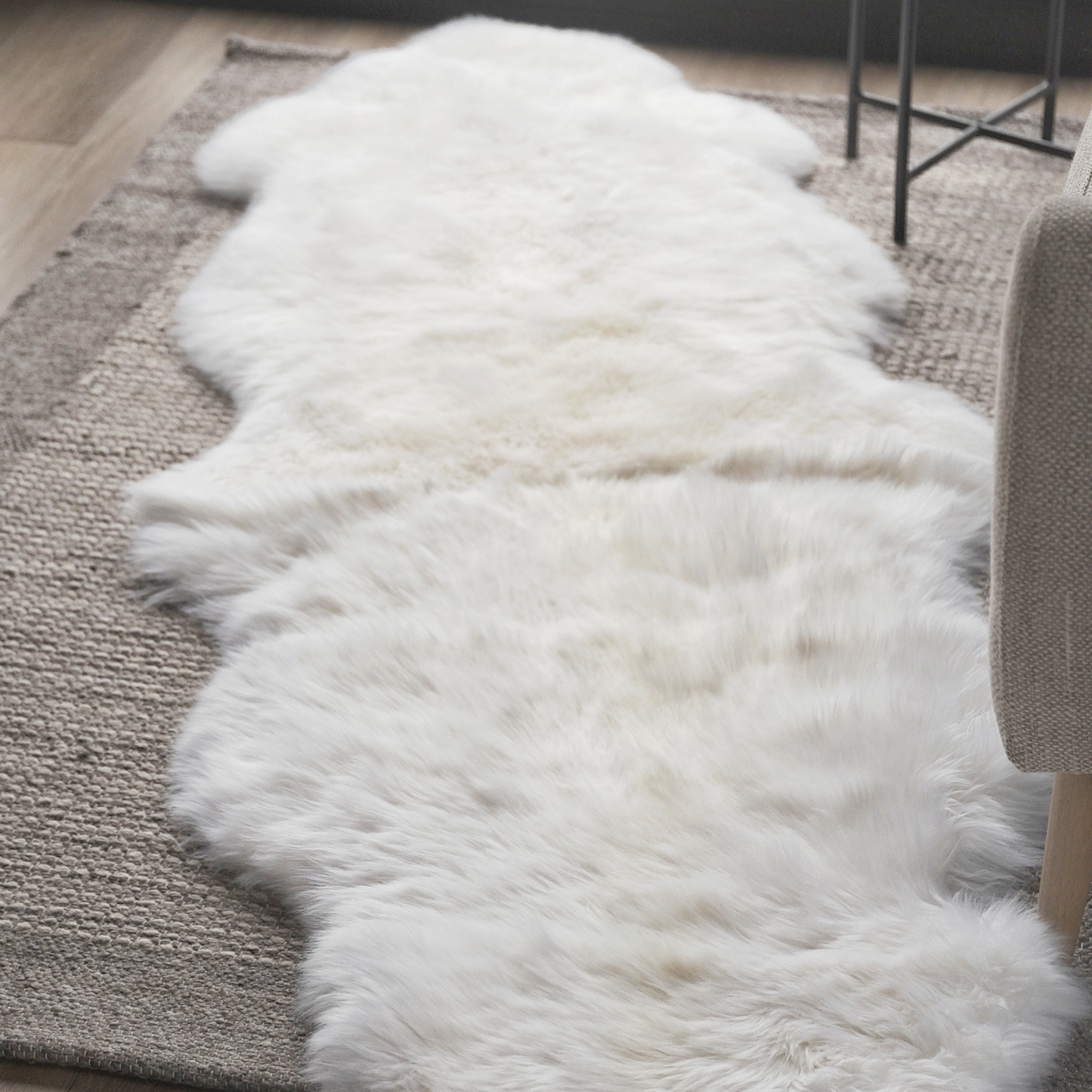 MERINO SHEEPSKIN END TO END SHEEPSKIN RUG/THROW 185X70CMS