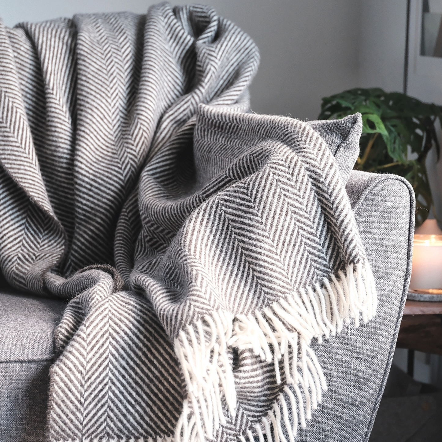 Jacob Classic Blanket in Brown