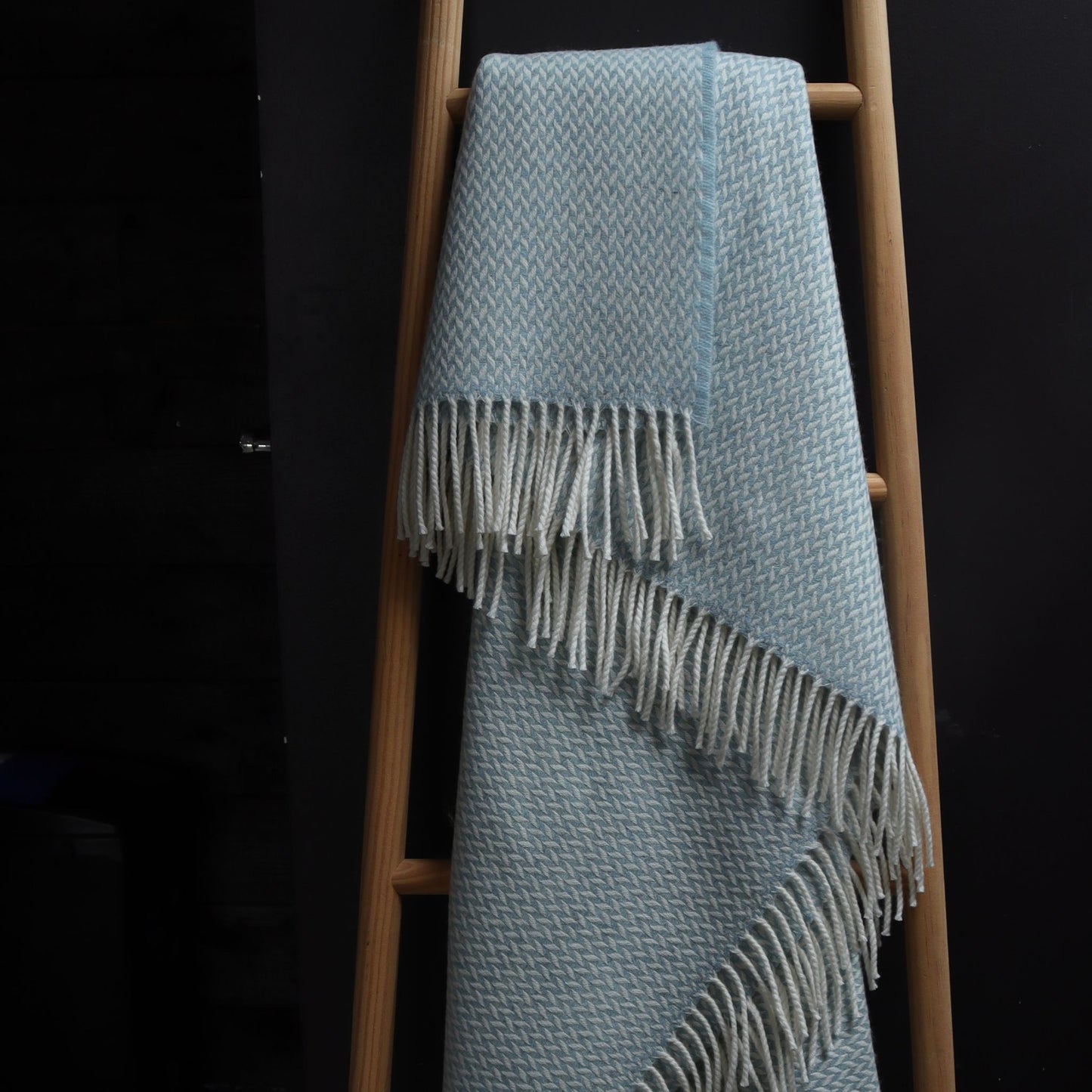 BALINTYRE AQUAMARINE WOOL THROW