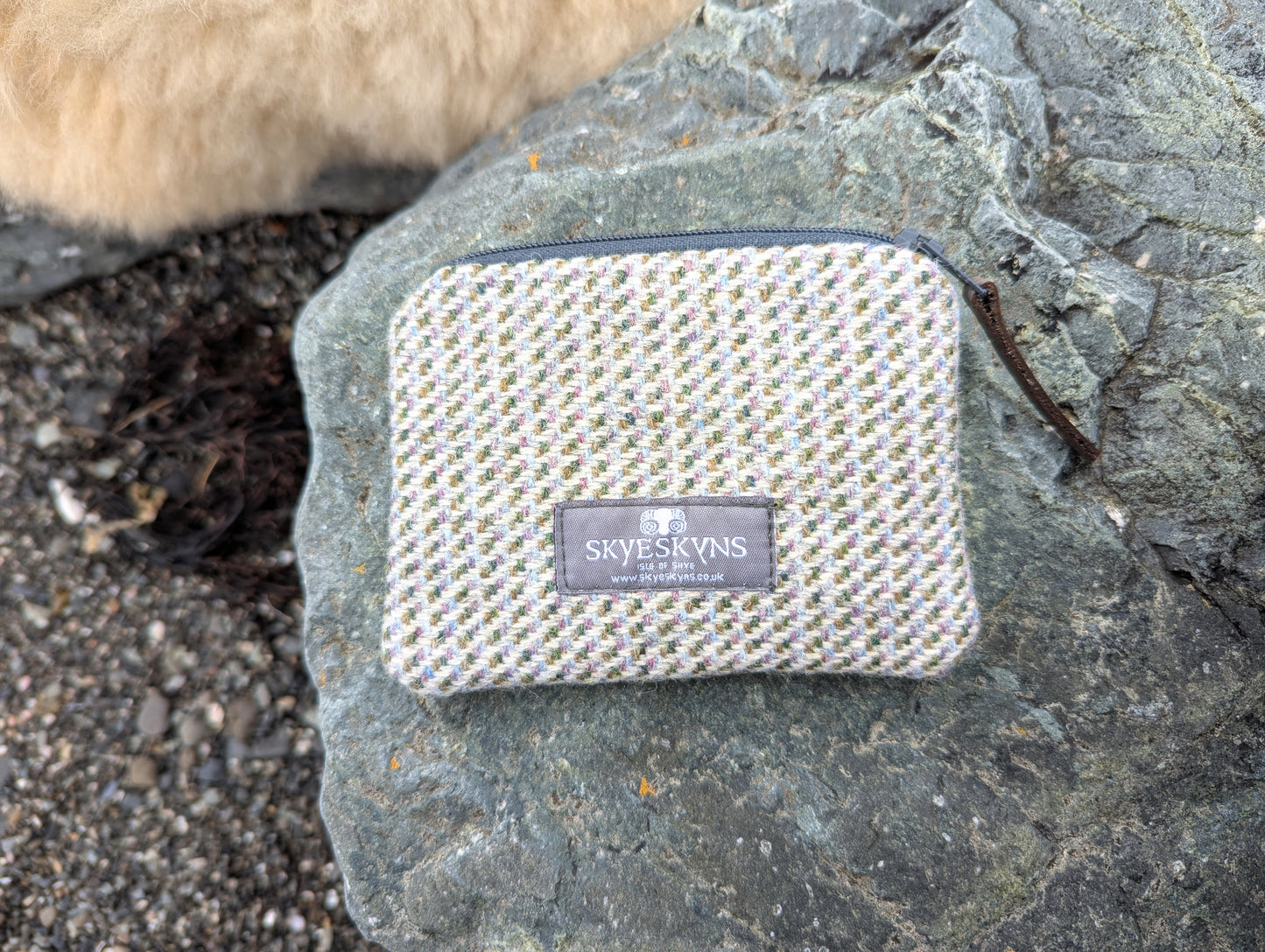 Skye Tweed Card Purse in Heather or Grey