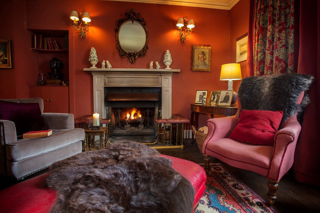 Discover Skye, Kinloch Lodge bar, Skyeskyns