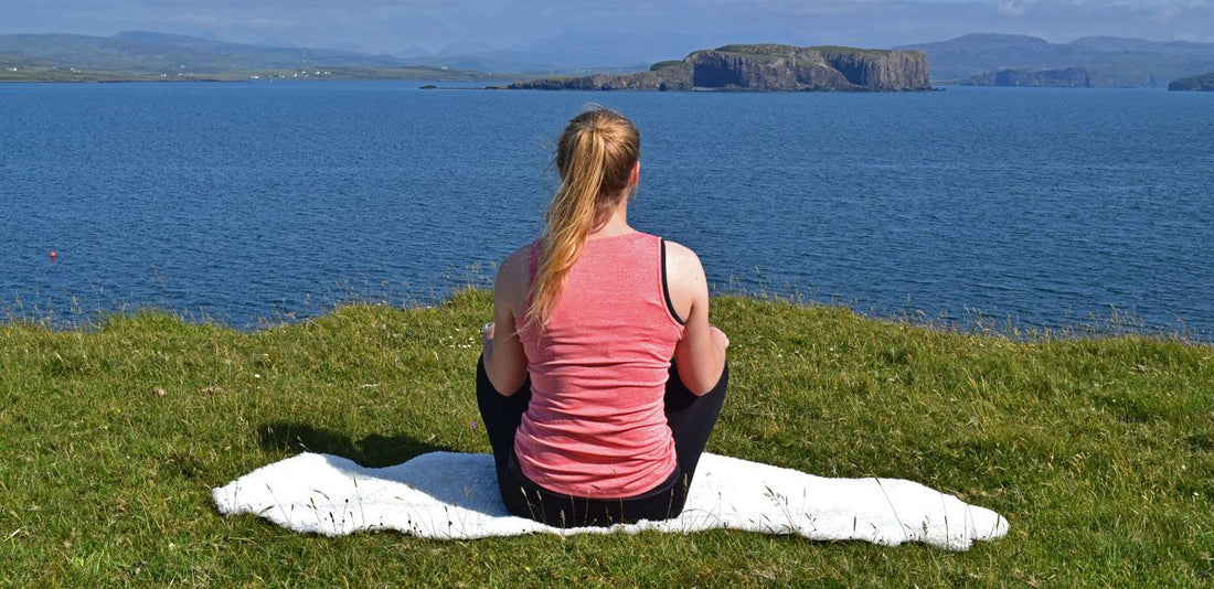 Staring out to sea - yoga mat Skyeskyns