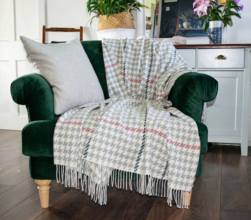 Wool Throws and Blankets