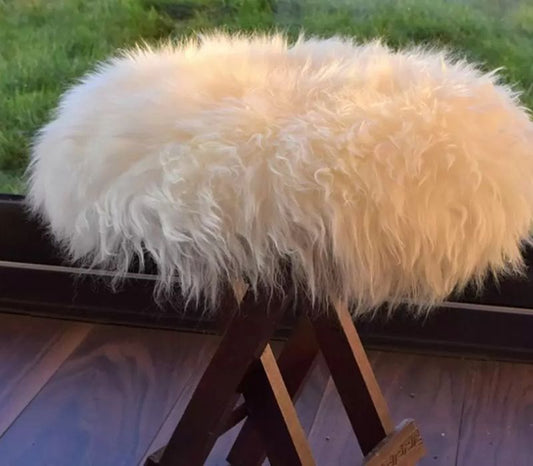 SMALL ROUND SHEEPSKIN SEAT PAD IN WHITE, BROWN OR GREY