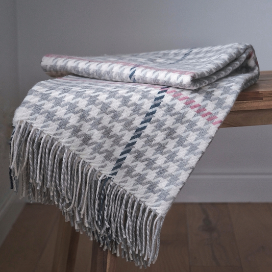 CARROGLEN SILVER WOOL THROW