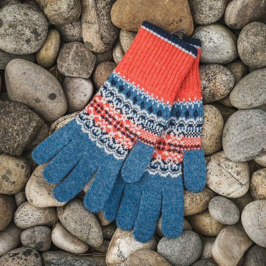 Alloa Glove in Blue Bella