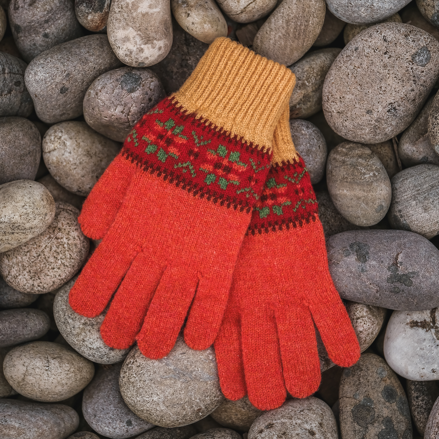 Islay Gloves in Pumpkin