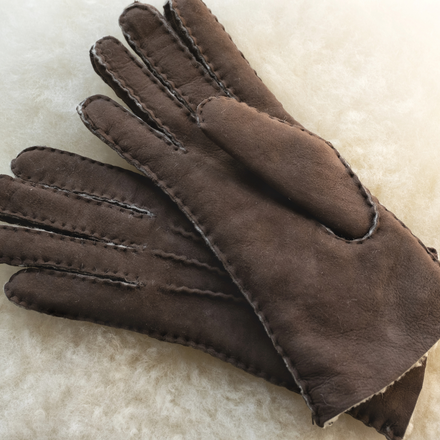 LADIES' SHEEPSKIN GLOVES (CHOICE OF THREE COLOURS) HANDSEWN