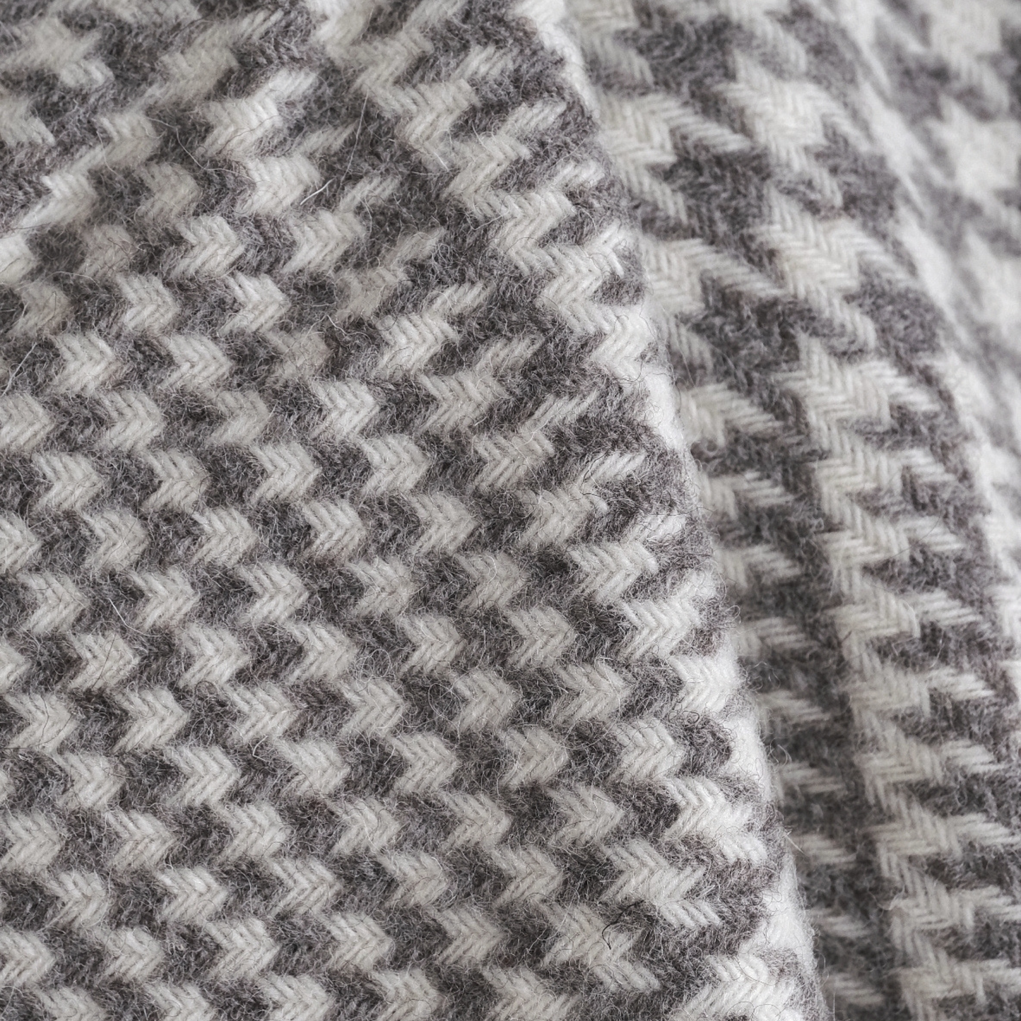 Jacob Blanket in Prince of Wales Check