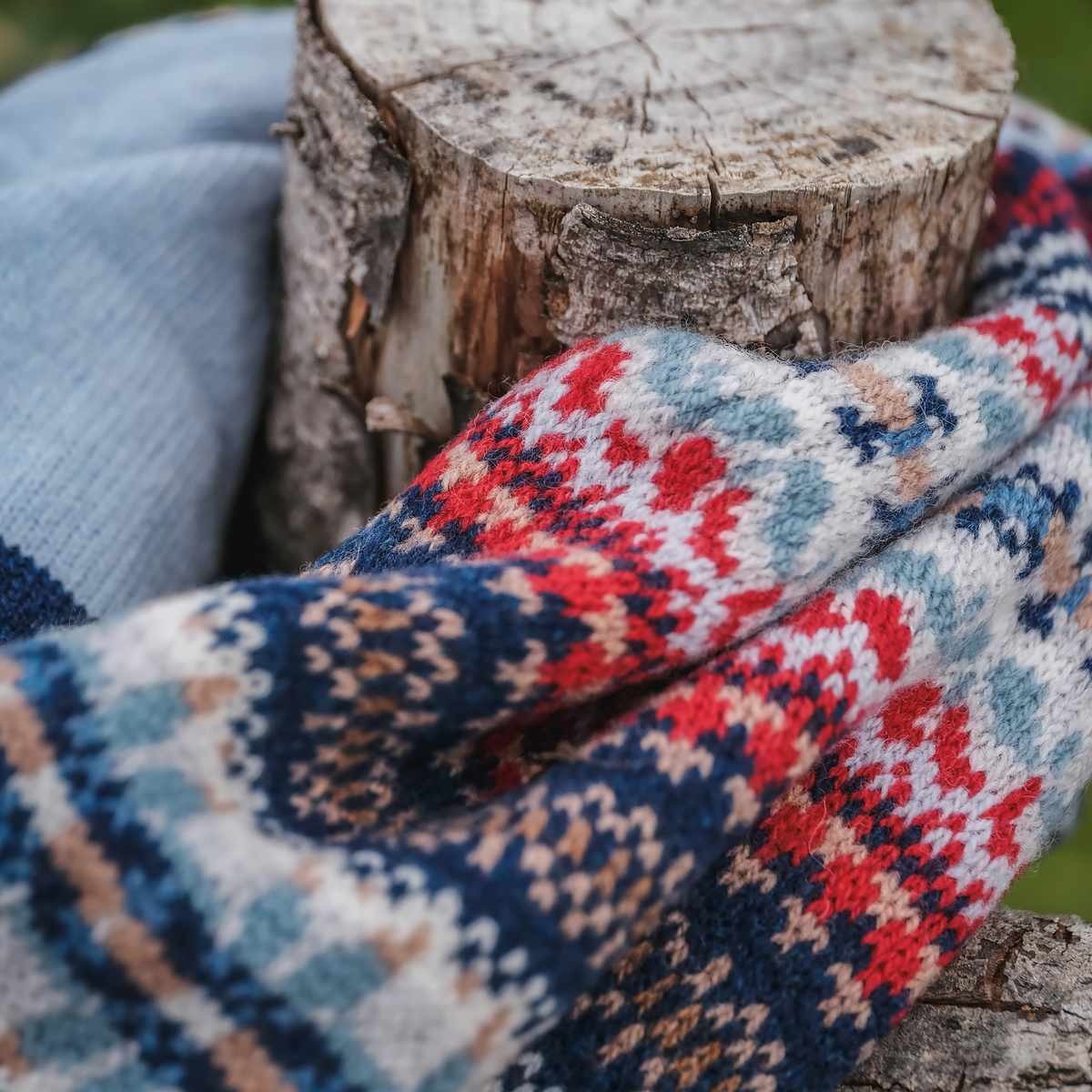 Stobo Snood in Navy Reflection