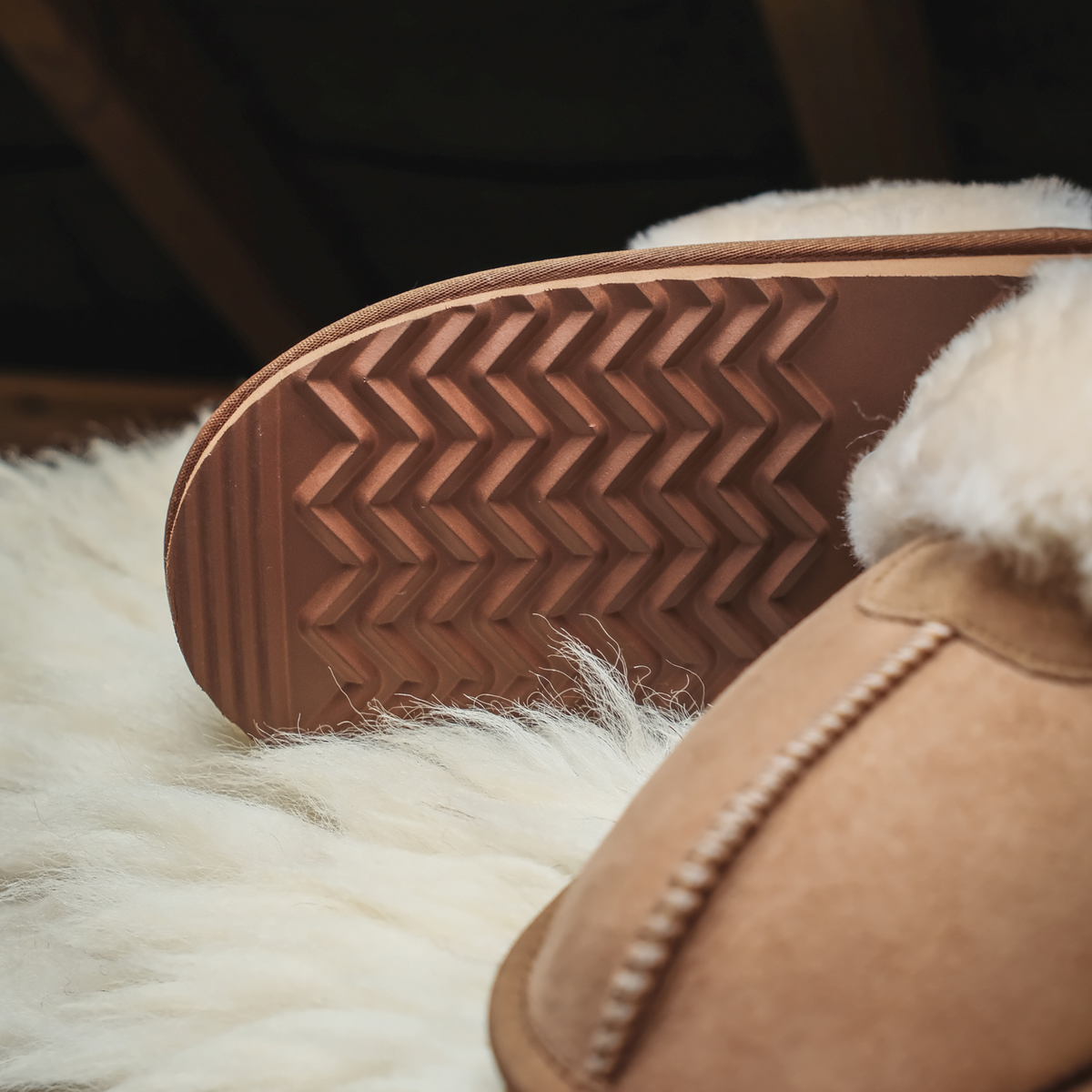 CHESTNUT SHEEPSKIN MULE SLIPPERS (UK 5-8)