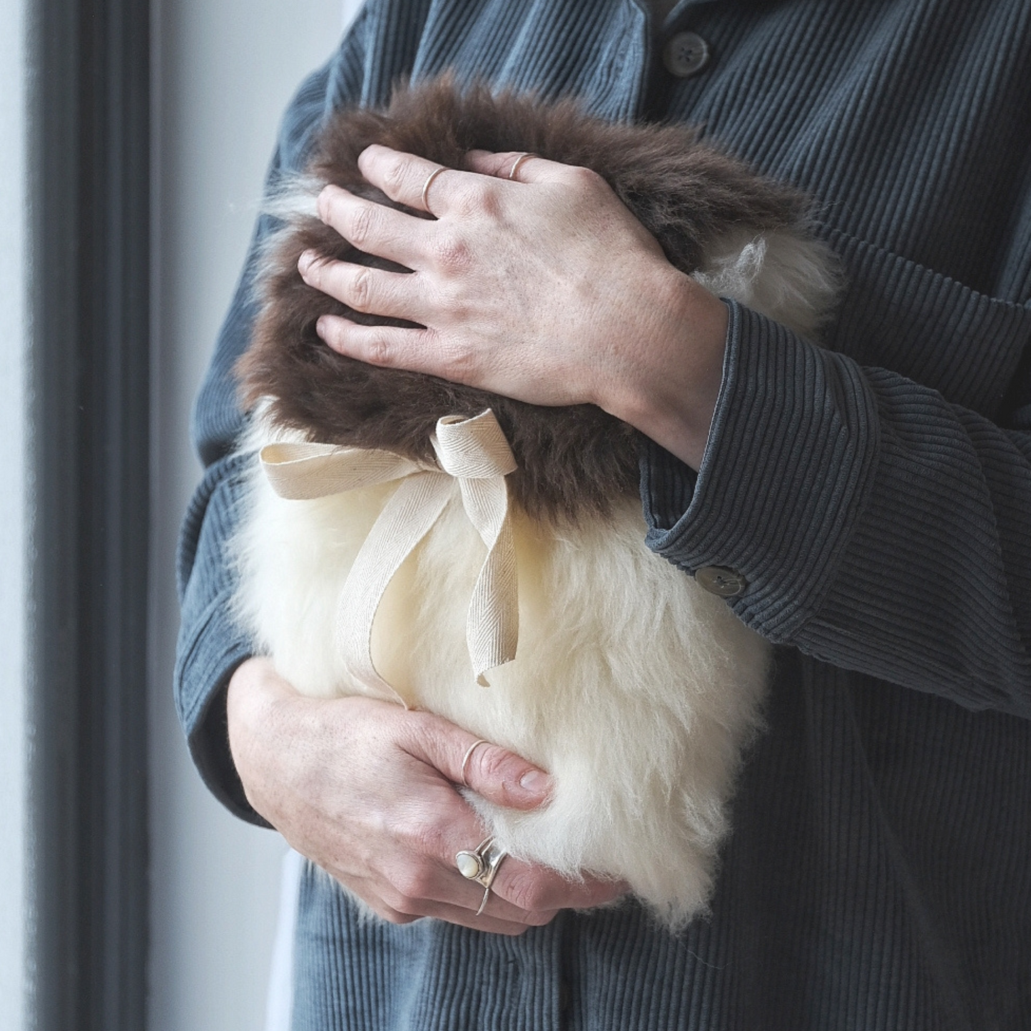 Small Sheepskin Snuggle in White with Brown Lid
