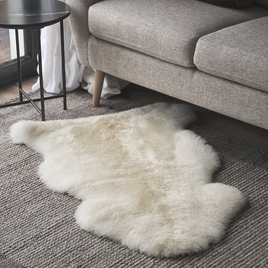 NATURAL WHITE LARGE SHEEPSKIN RUG 100X65CMS SHEEPSKIN RUG/THROW