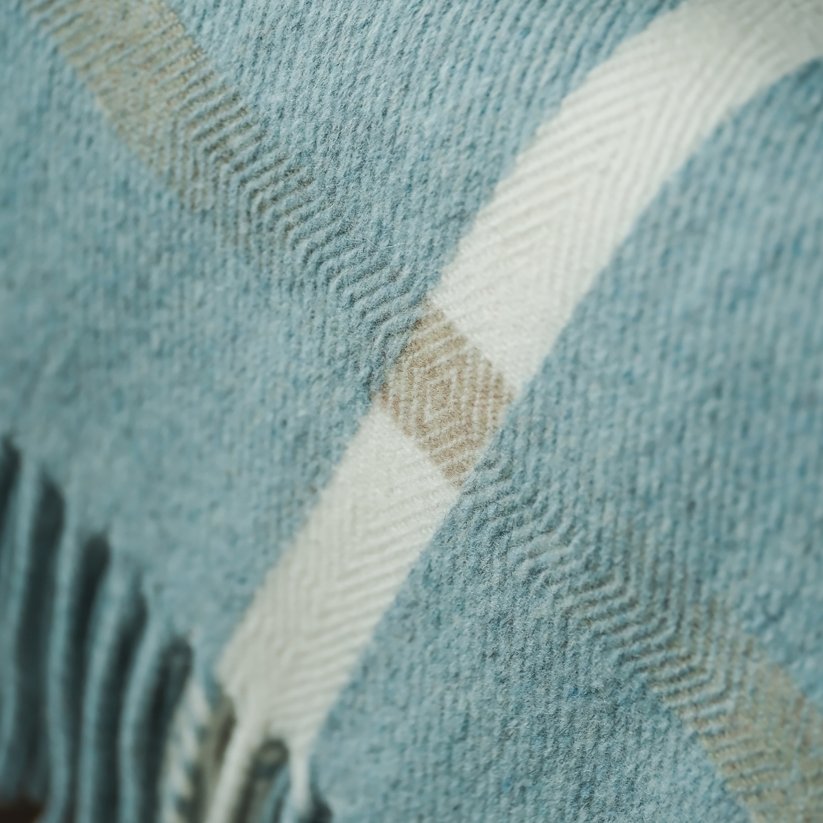 Remony Throw Arctic