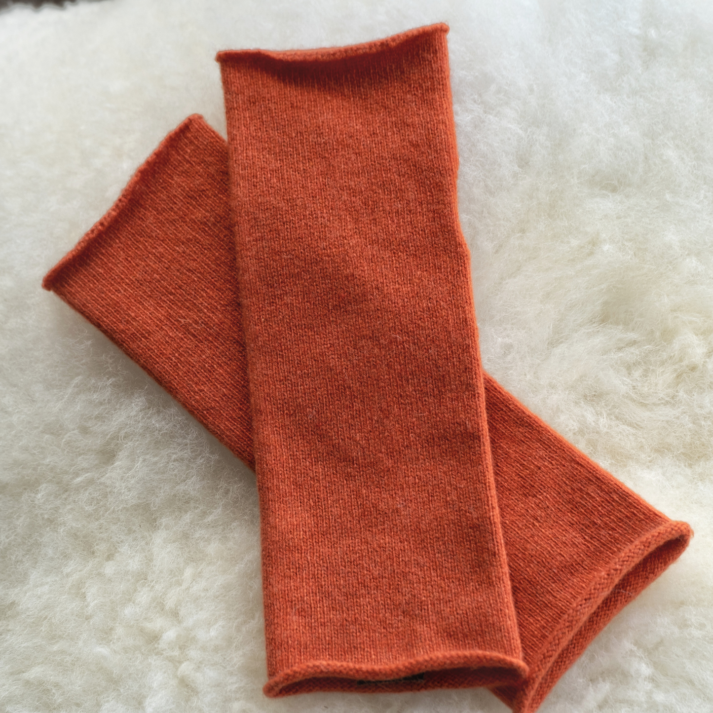 ECO CASHMERE FINGERLESS MITTENS IN AURA