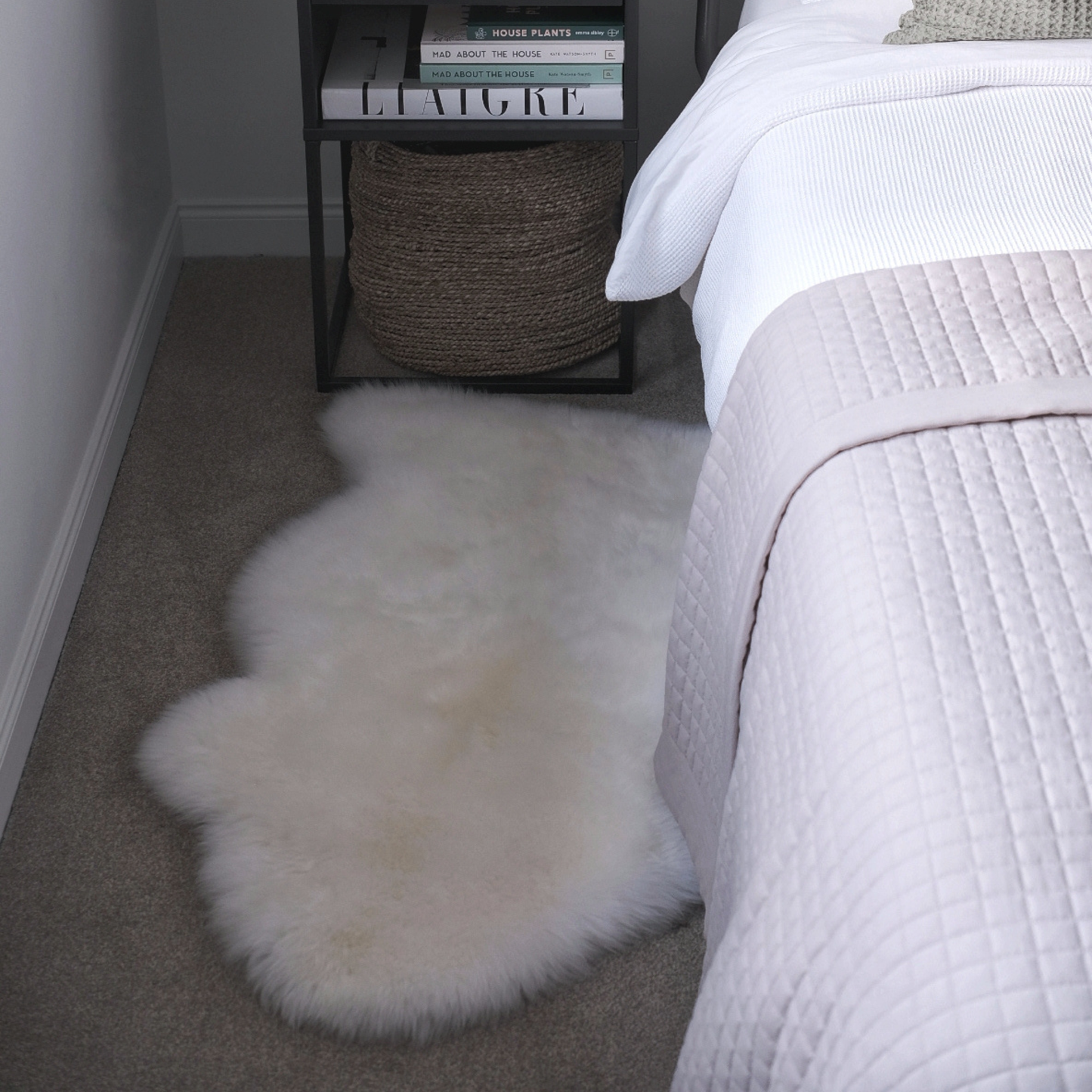 MERINO SUPER SHEEPSKIN RUG 110X70CMS