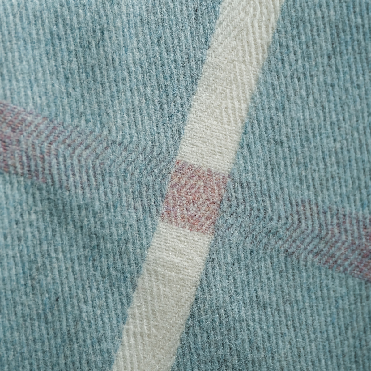 Remony Throw Arctic