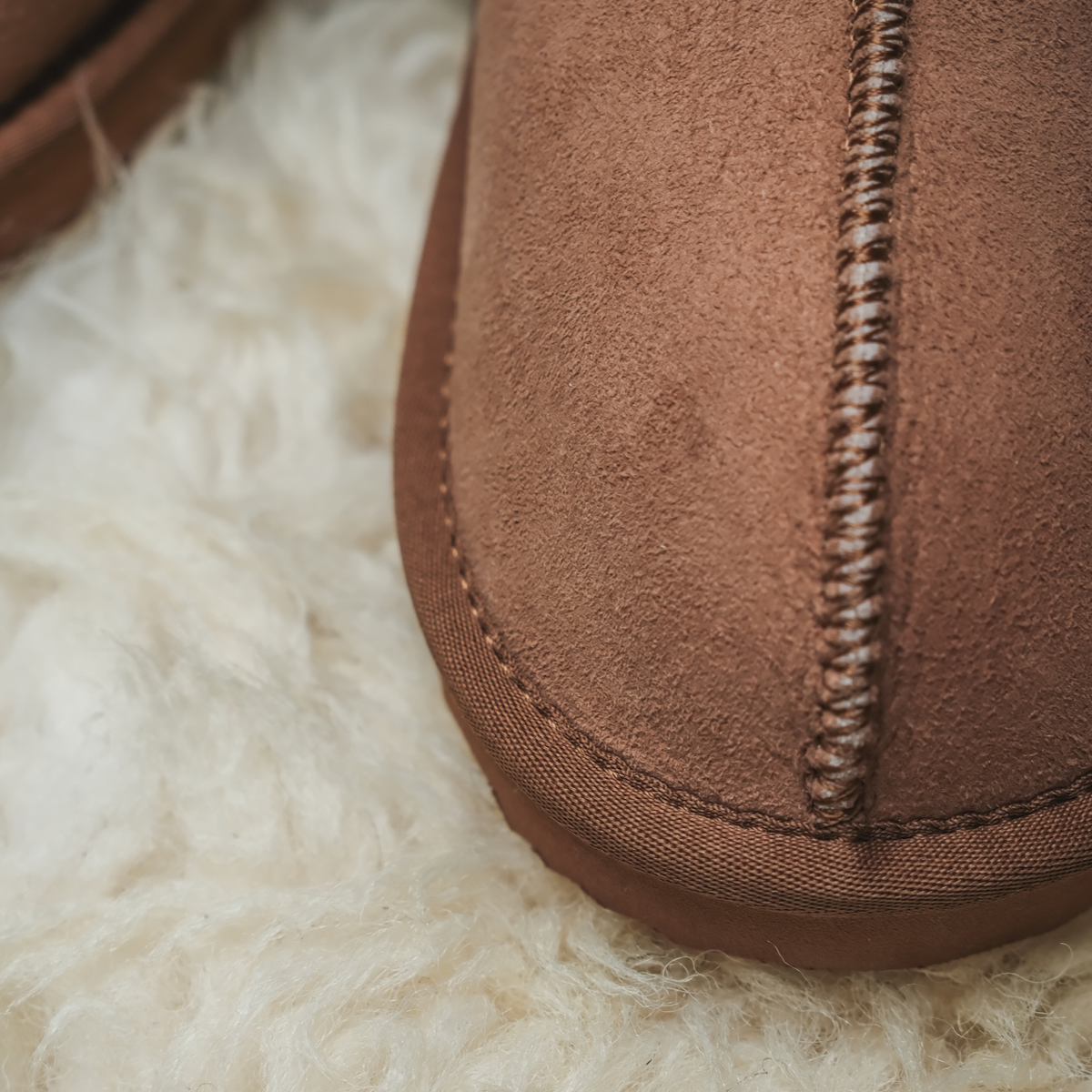 CHESTNUT SHEEPSKIN MULE SLIPPERS (UK 5-8)