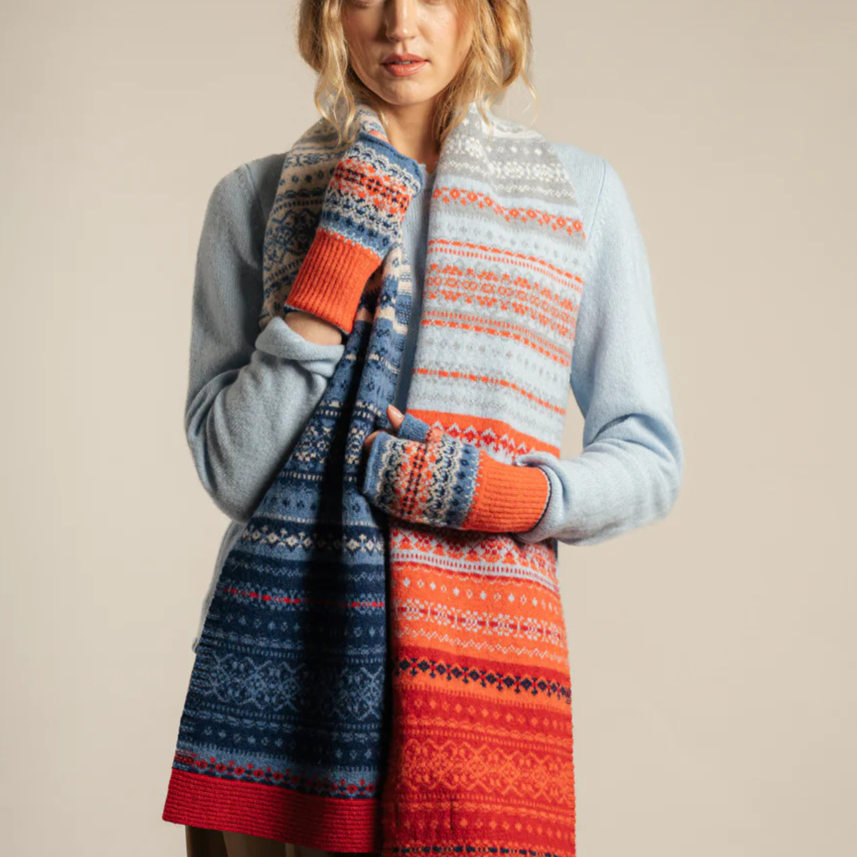 Alloa Scarf in Blue Bella