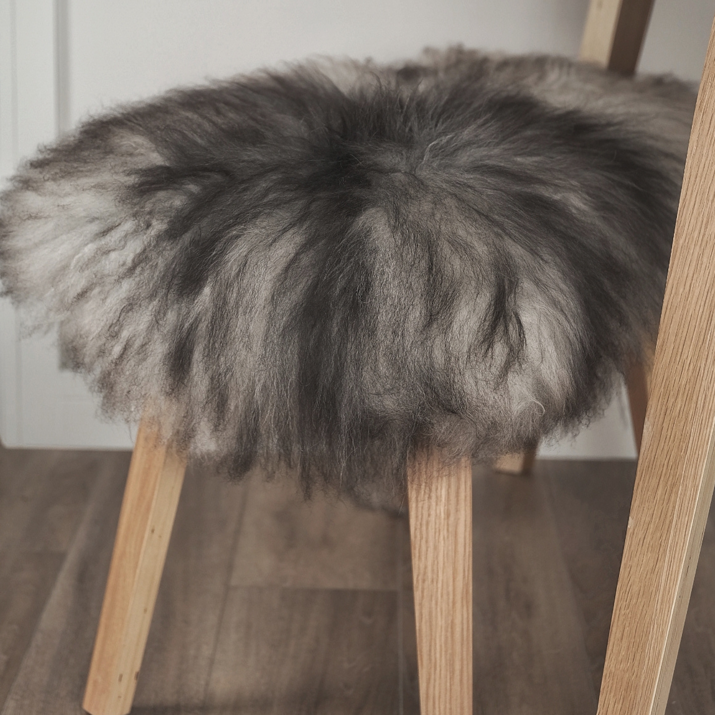 ICELANDIC NATURAL GREY SHEEPSKIN RUG / THROW