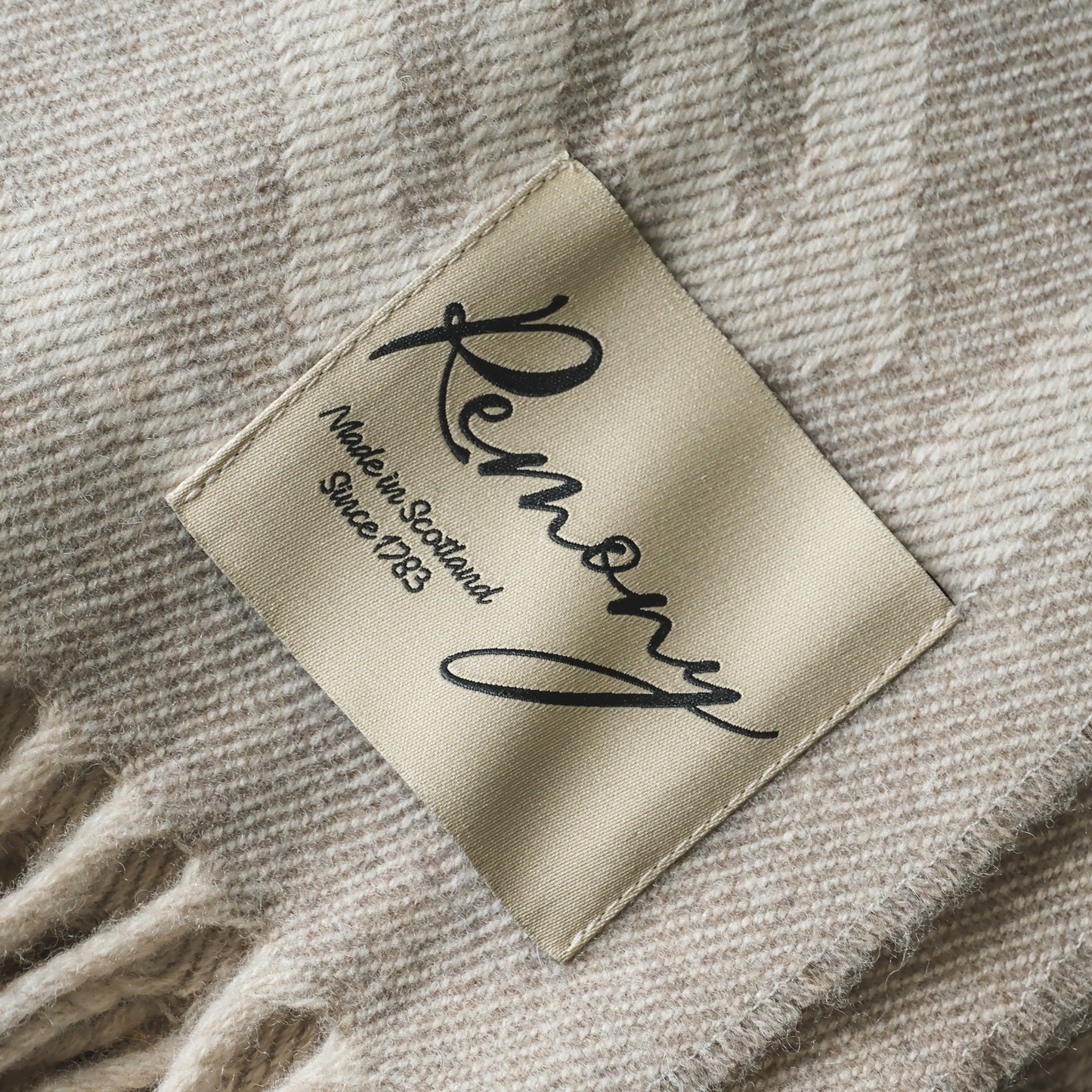 Fortrui Wool Throw in Stone