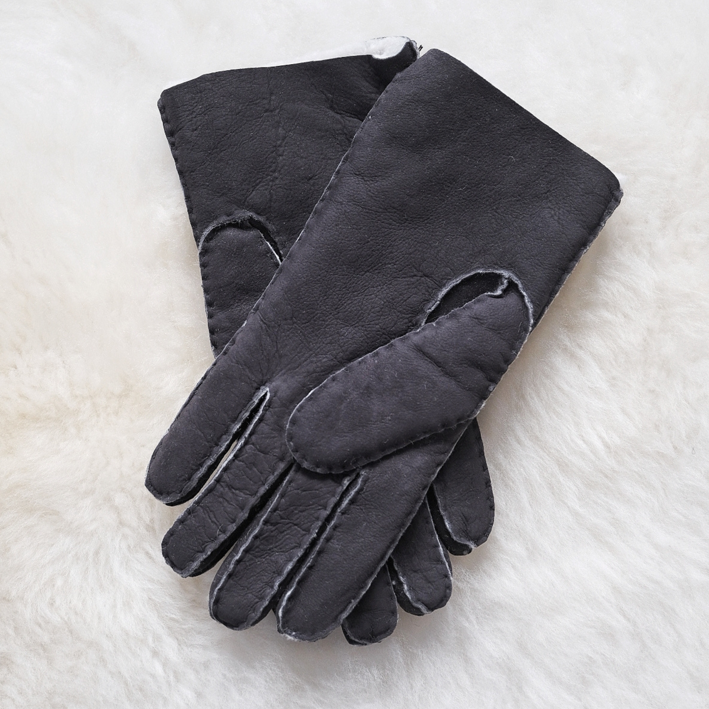 MEN'S SHEEPSKIN GLOVES IN BLACK OR BROWN (HANDSEWN)