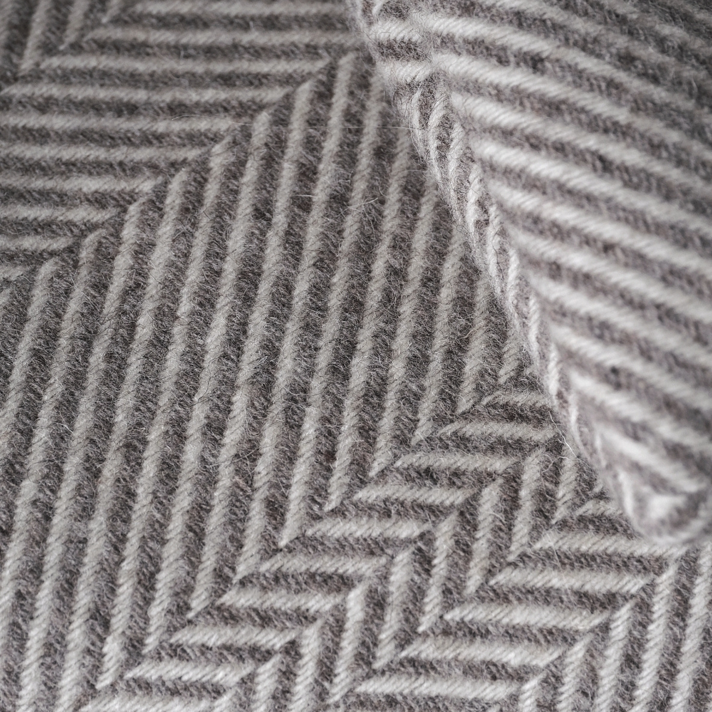 Jacob Classic Blanket in Grey