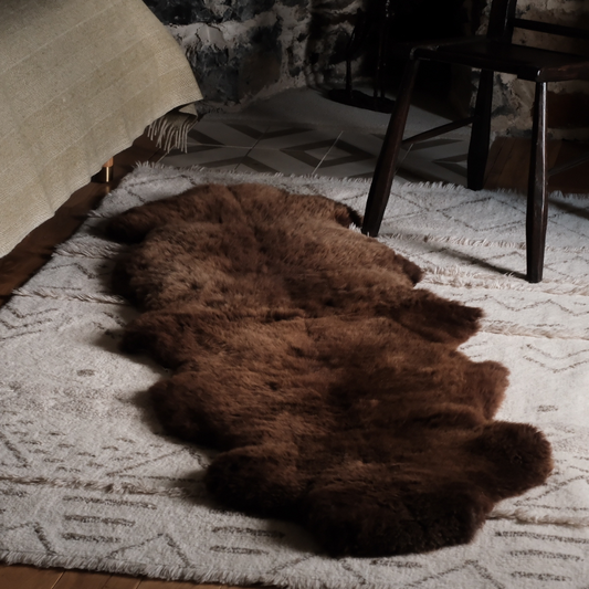 NATURAL BROWN DOUBLE END TO END SHEEPSKIN RUG / THROW 185X70CMS
