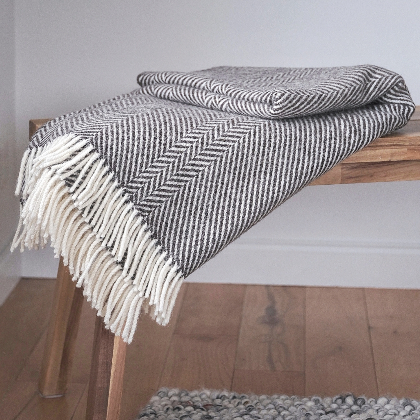 Jacob Classic Blanket in Brown