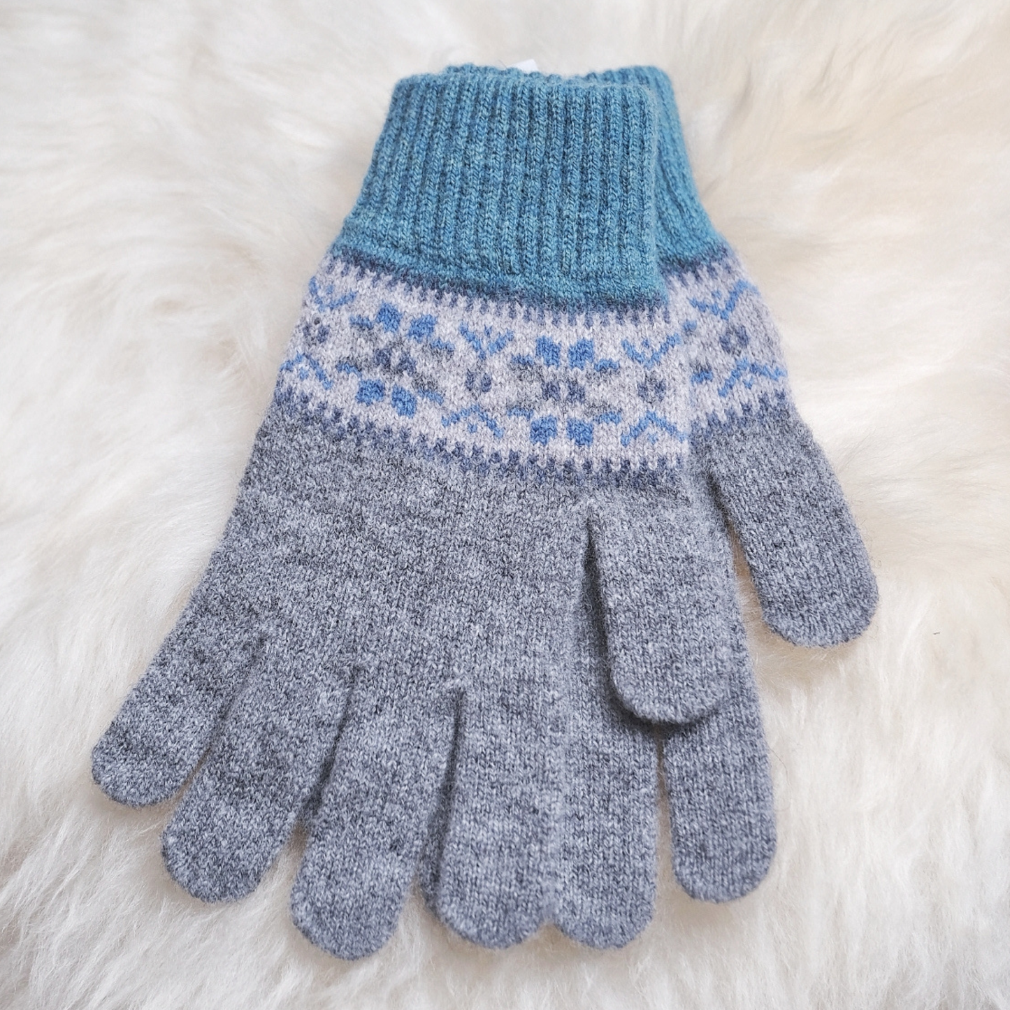 Islay Gloves choice of colours