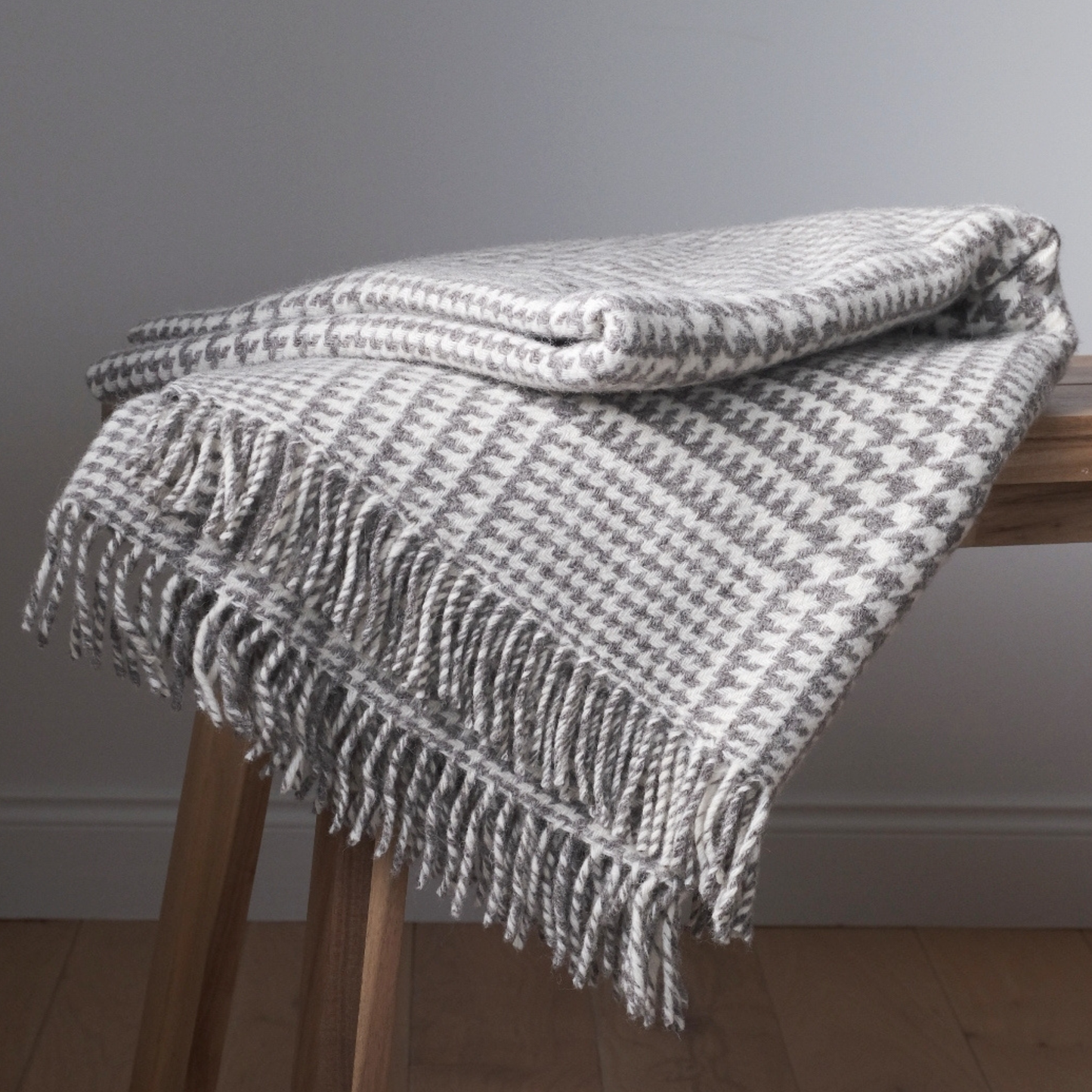 Jacob Blanket in Prince of Wales Check