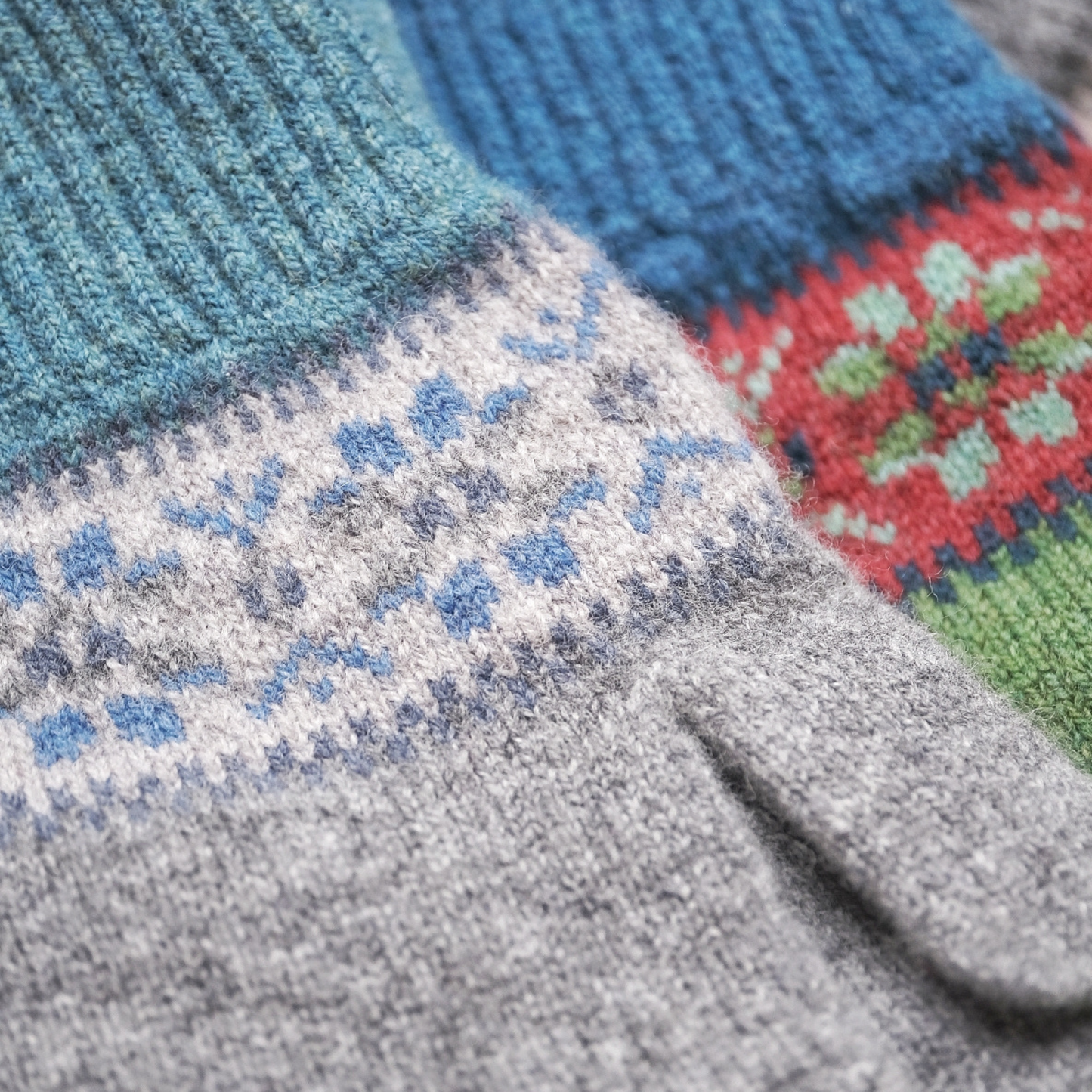 Islay Gloves choice of colours