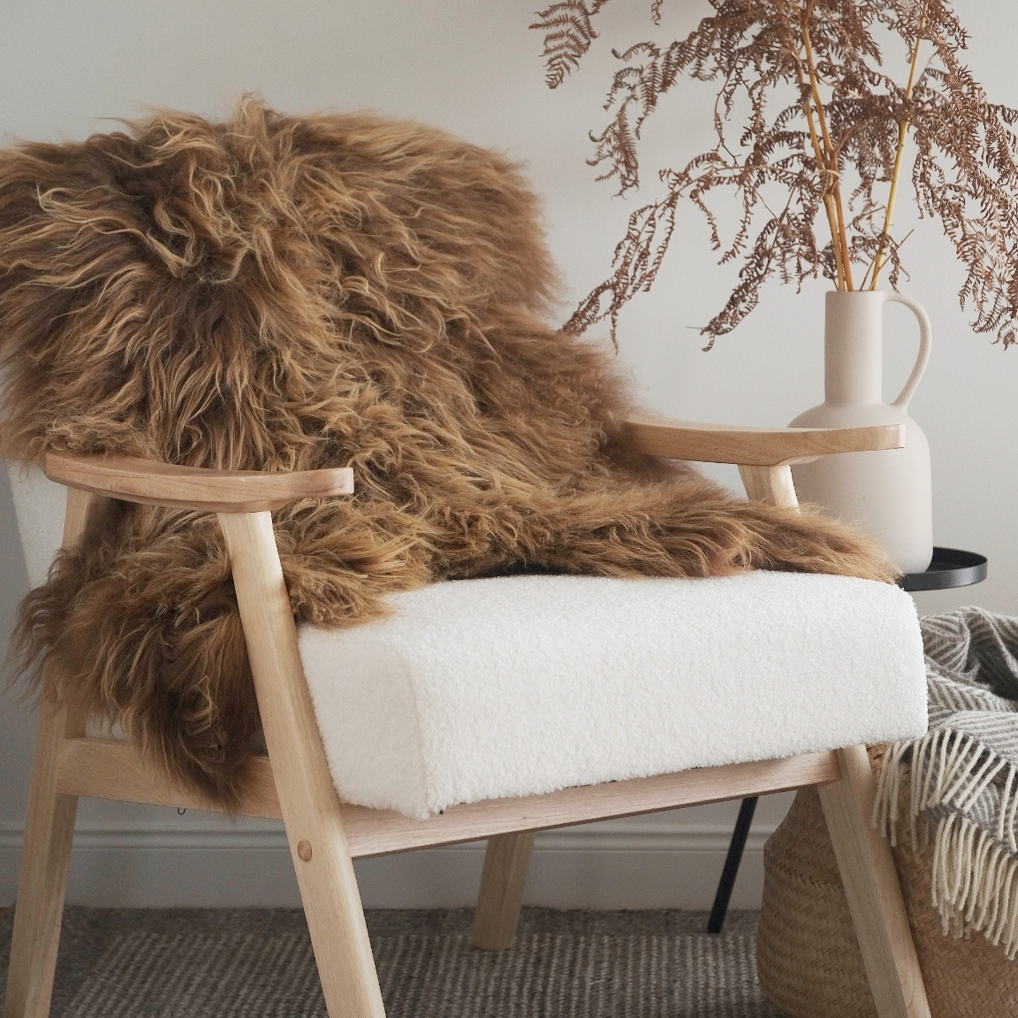 ICELANDIC RUSTY BROWN SHEEPSKIN THROW / RUG 110X80CMS