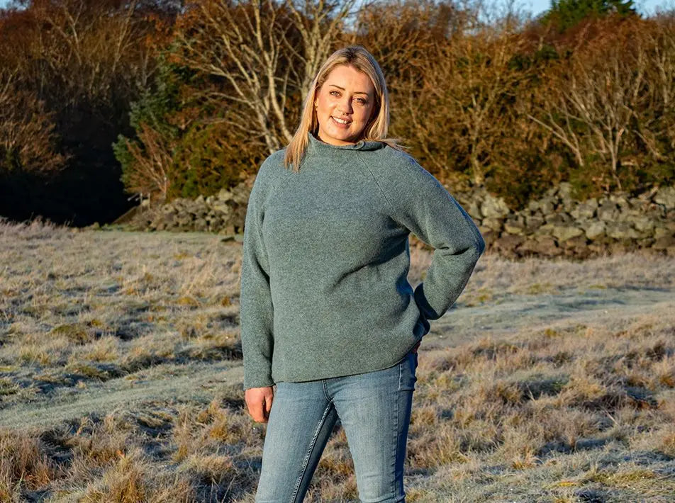 CORRY RAGLAN'S SWEATER IN CASPIAN (UNISEX)