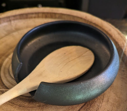 Handthrown Spoon Rest (Skio Pottery, Waternish)
