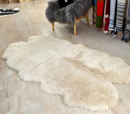 LINEN QUAD SHEEPSKING RUG
