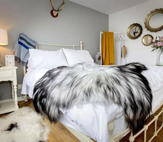 ICELANDIC NATURAL GREY SHEEPSKIN RUG / THROW